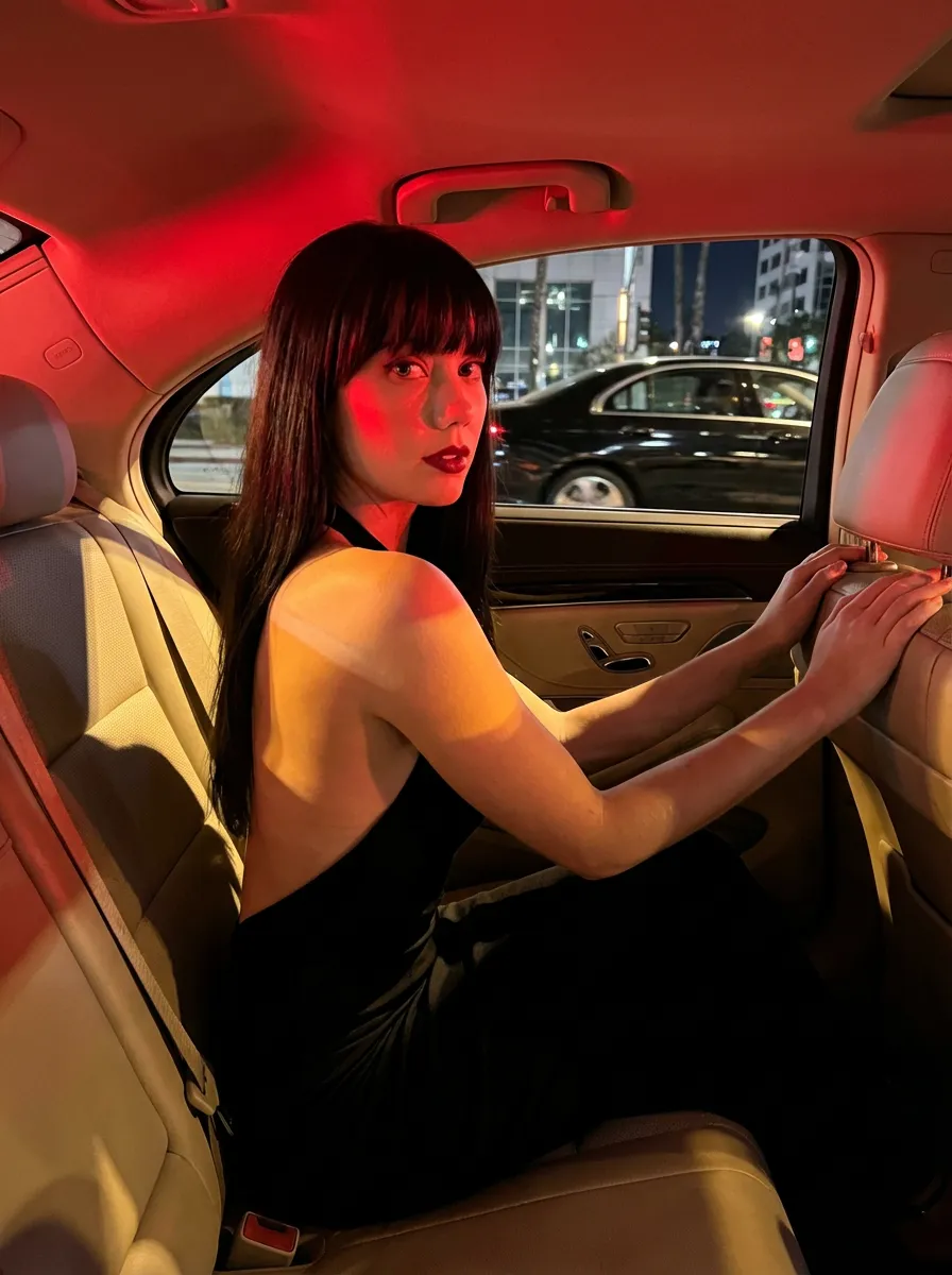 Фотосессия с автомобилем: Девушка в авто